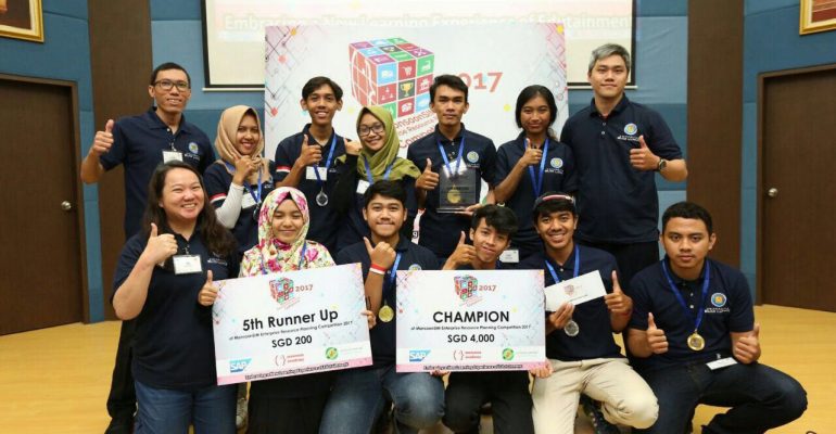 [:id] Mahasiswa FEB dan FTI Rebut Juara I dan V dalam Kompetisi MonsoonSIM Enterprise Resource Planning Competition 2017 [:]